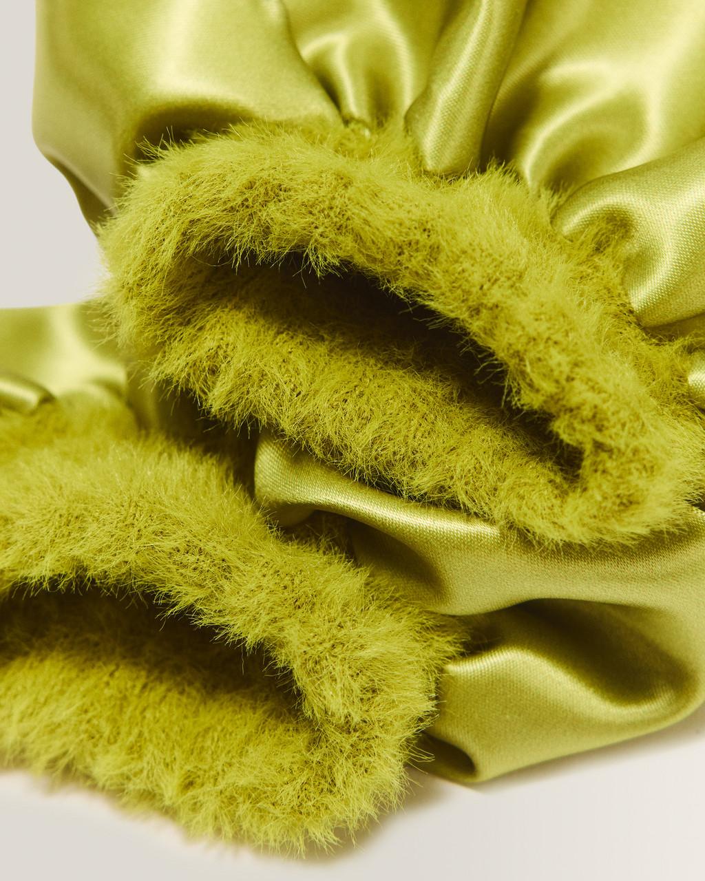 Satin Frill Fluffy Socks - Poly - image 3